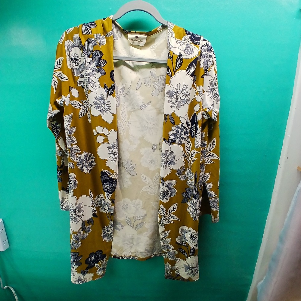 Betsey's Boutique Shop‎ Floral Cardigan Medium M Boho Longline Layer Lightweight